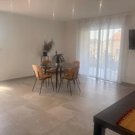 Chez Sana Apartament *